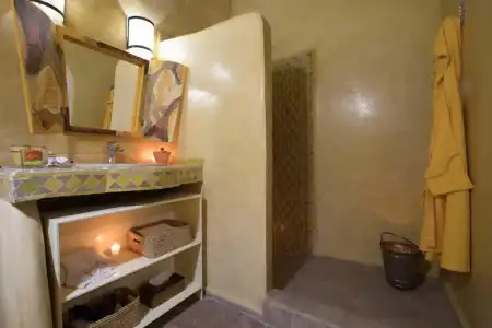 Riad  Emotion - 35