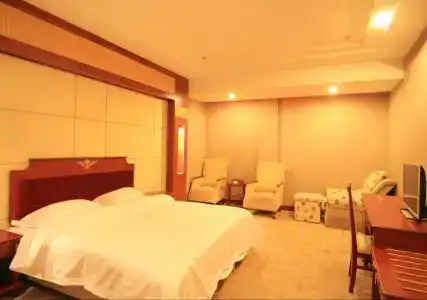 Gloria Plaza Hangtou - 3