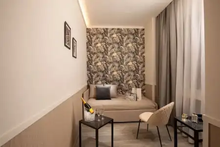 Sophie Terrace - 74