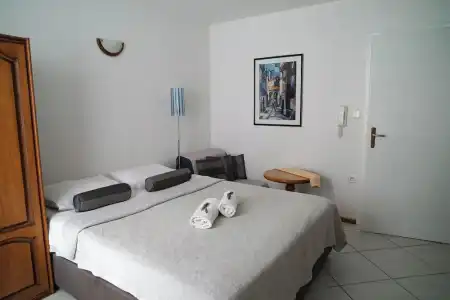 Apartments and Rooms Degra - 105