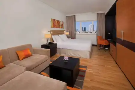 DoubleTree by Hilton & Residences Dubai Al Barsha - 53