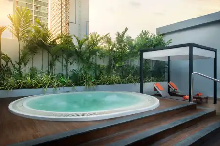 Radisson Suites Bangkok Sukhumvit - 30