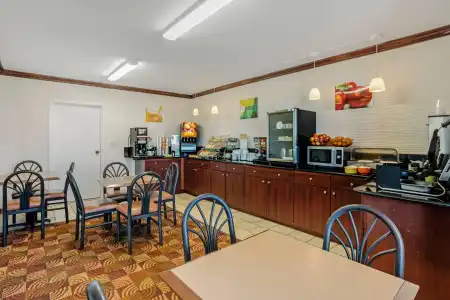 Quality Inn Enola - Harrisburg - 21