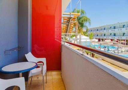 Dodeca Sea Resort by Forums - 53