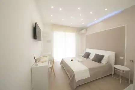 B&B Chérie - Centro di Salerno - 6