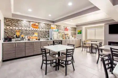 Quality Inn & Suites - 19