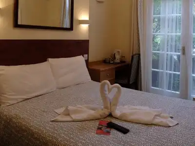 Charlotte Guest House - 5
