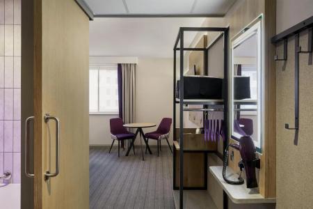 Premier Inn London Hanger Lane - 44