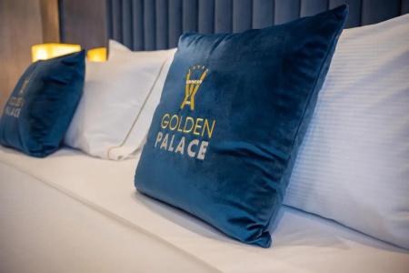 Golden Palace - 41
