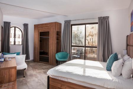 Pebbles Resort - 6