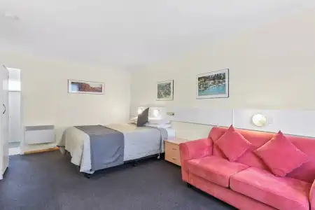 Martin Cash Motel - 52