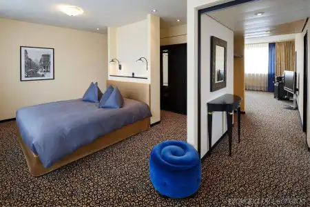 Victoria - 5