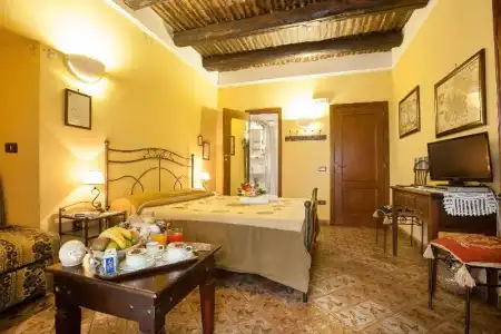 Alloggio dei Vassalli, In the Heart of the Historic Center - 34