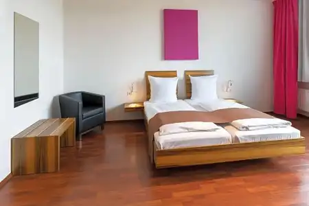 AMH Airport-Messe-Hotel - 71