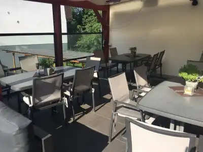 Hosser's Restaurant - 3