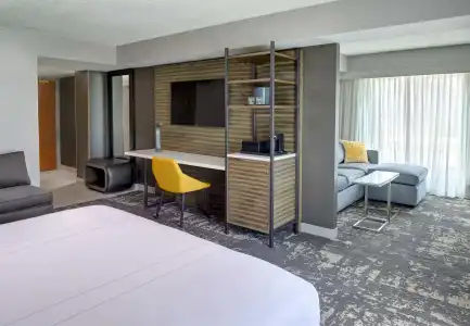 Marriott Indianapolis North - 4