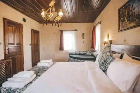 Tale Cave Inn - 30
