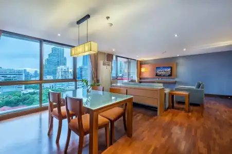 Bandara Silom Suites - 80