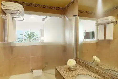 Universal Neptuno - Adults Only - 6