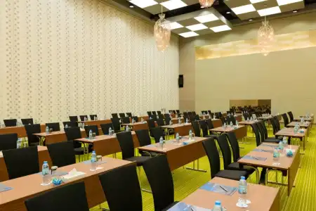 Novotel Abu Dhabi Al Bustan - 16