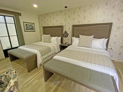 Parral 14 Boutique - 59