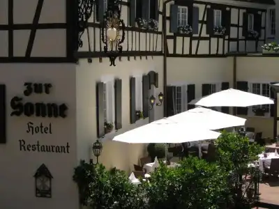Zur Sonne Romantik & Restaurant - 0