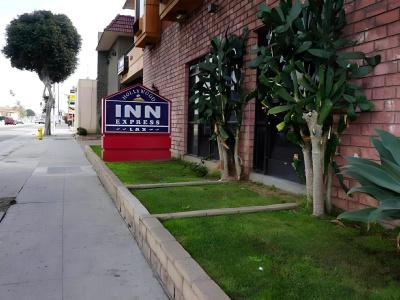 Hollywood Inn Express LAX - 24