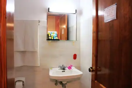 John & Mary's Studios - 7
