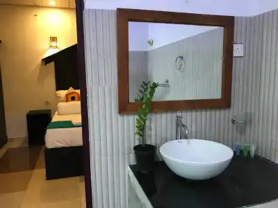 Sunshine Resort and Spa - 22