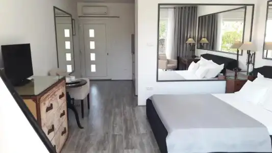 Refresh Boutique Apartments - 234