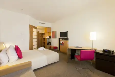 Novotel Tunis - 4