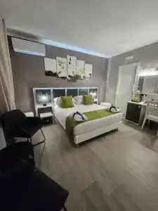 Albis Rooms Guest House - 69