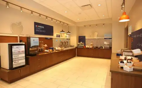 Holiday Inn Express & Suites Charlotte - South End by IHG - 19