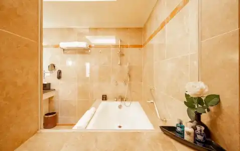 Lotte Saigon - 168