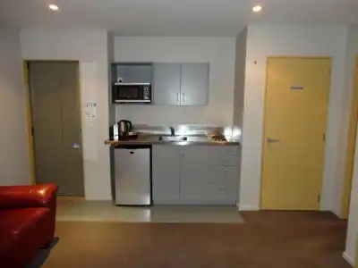 Bealey Avenue Motel - 73