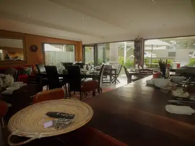 Uzuri Guesthouse - 16