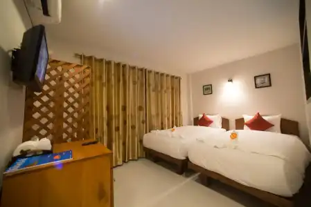 Srichada Khaolak - 37