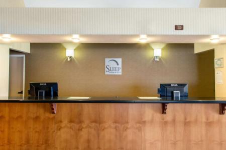 Sleep Inn & Suites Bakersfield North - 1