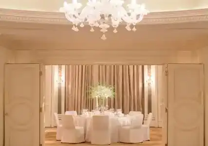The Peninsula - 20