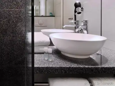 Motel One Frankfurt Messe - 4
