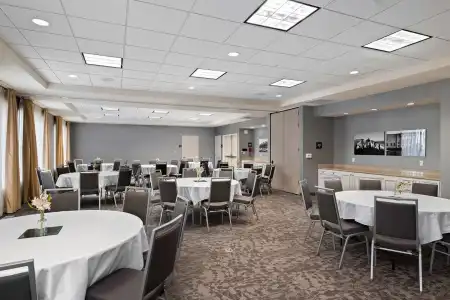 Hilton Garden Inn Overland Park - 28