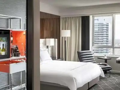 Swissotel Sydney - 64