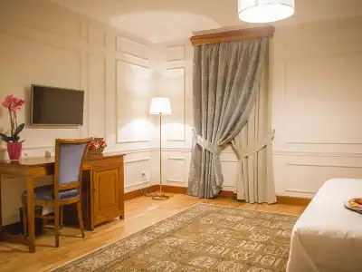 Opera - 8