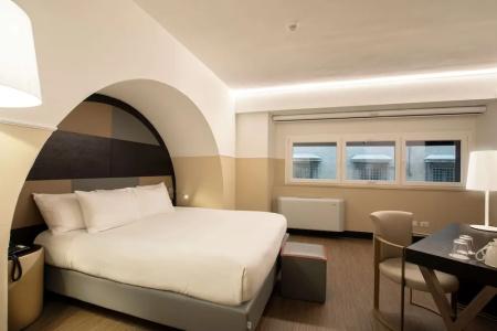 Cosmopolita Rome Colosseum, Tapestry Collection by Hilton - 59