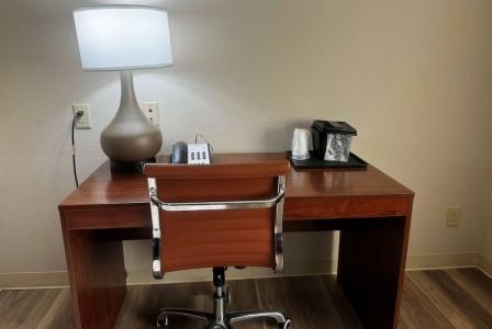 Wingate by Wyndham College Station South - 85