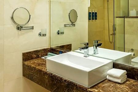 Four Points by Sheraton Production City, Dubai - 34