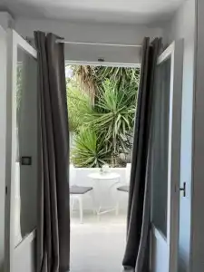 Zoumis Residence - 210