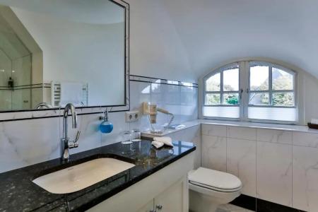 & Restaurant Jörg Müller - 18