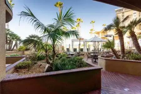 Pacific Terrace - 71