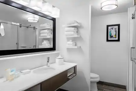 Hampton Inn & Suites Los Angeles/Hollywood - 40